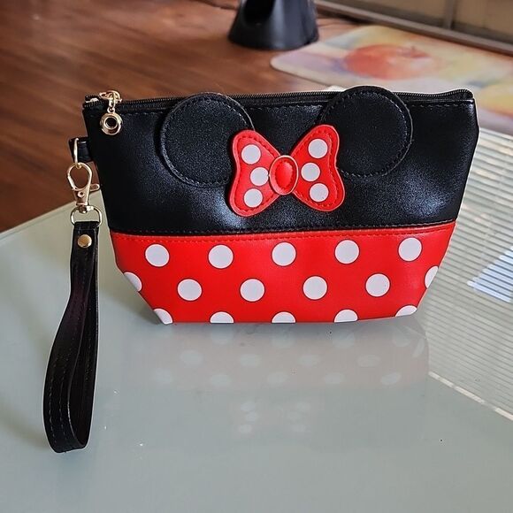 NWOT Minnie Mouse Wristlet/ Cosmetic Bag - Picture 1 of 7